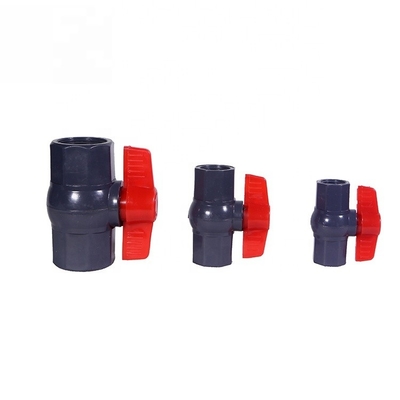 Válvula de bolas de PVC de longitud estándar de 1,5 pulgadas para riego Color azul y material