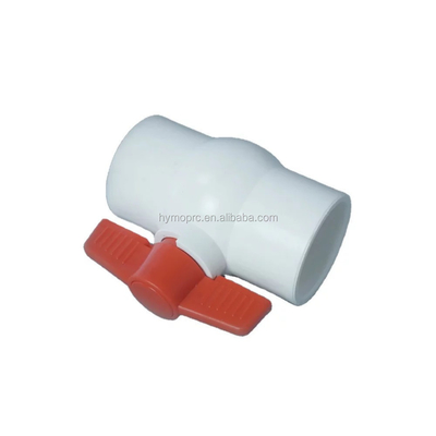 Válvula de bolas de PVC blanco estándar ASTM DIN en todos los tamaños con tamaño de 1,5 pulgadas y mango rojo