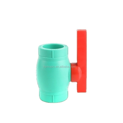 Válvula de bolas de latón fabricada Din8077/8078 Dn50 Ppr para el control de baños y tuberías